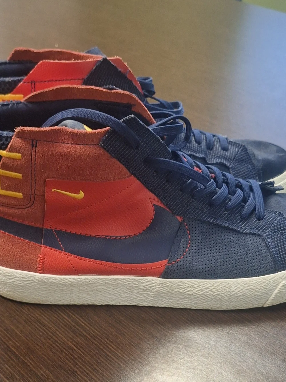 Nike Men’s Navy & Red High-Top Casual Sneakers